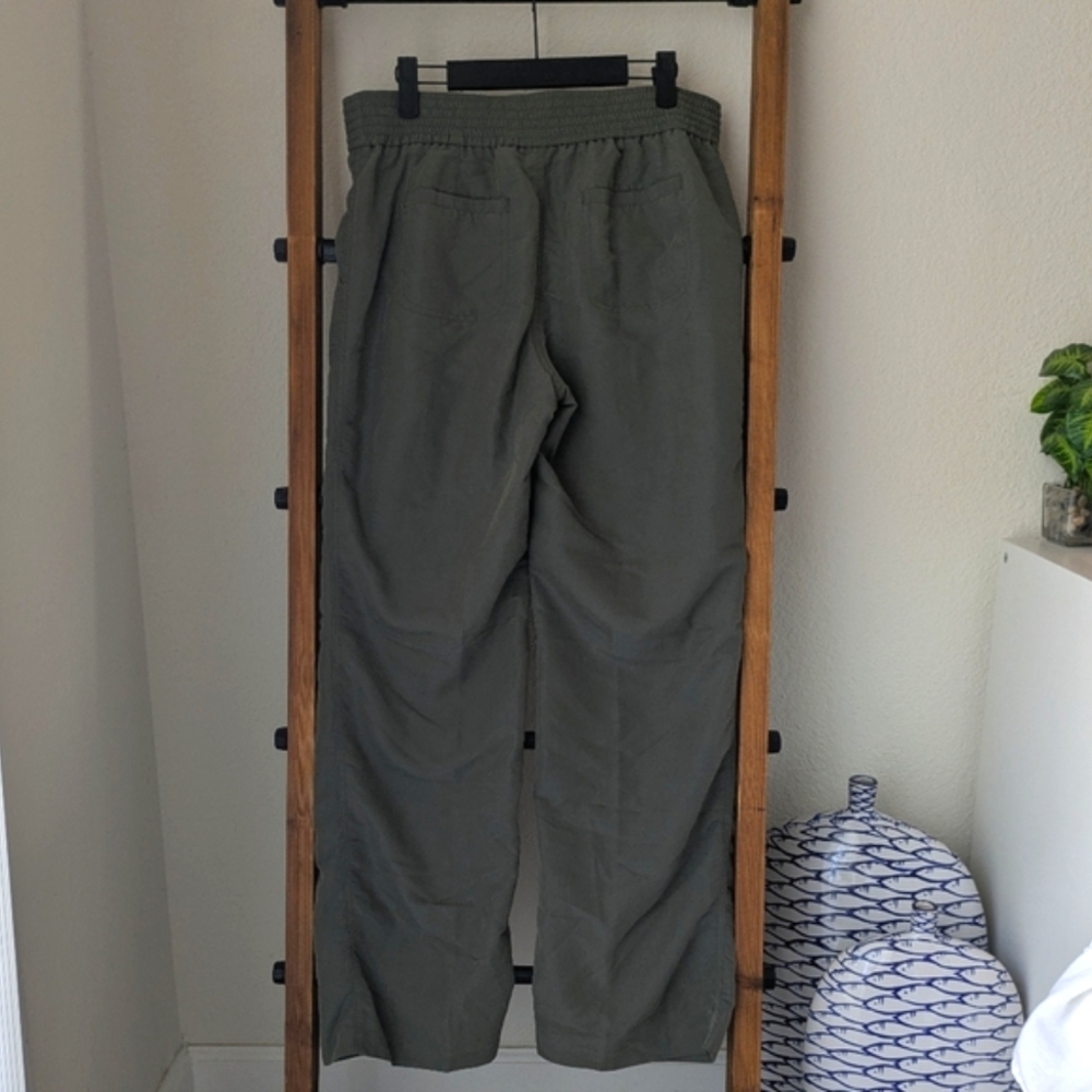 Chico's Women's Sage Green Casual Pants - Size 1 - Picture 2 of 3